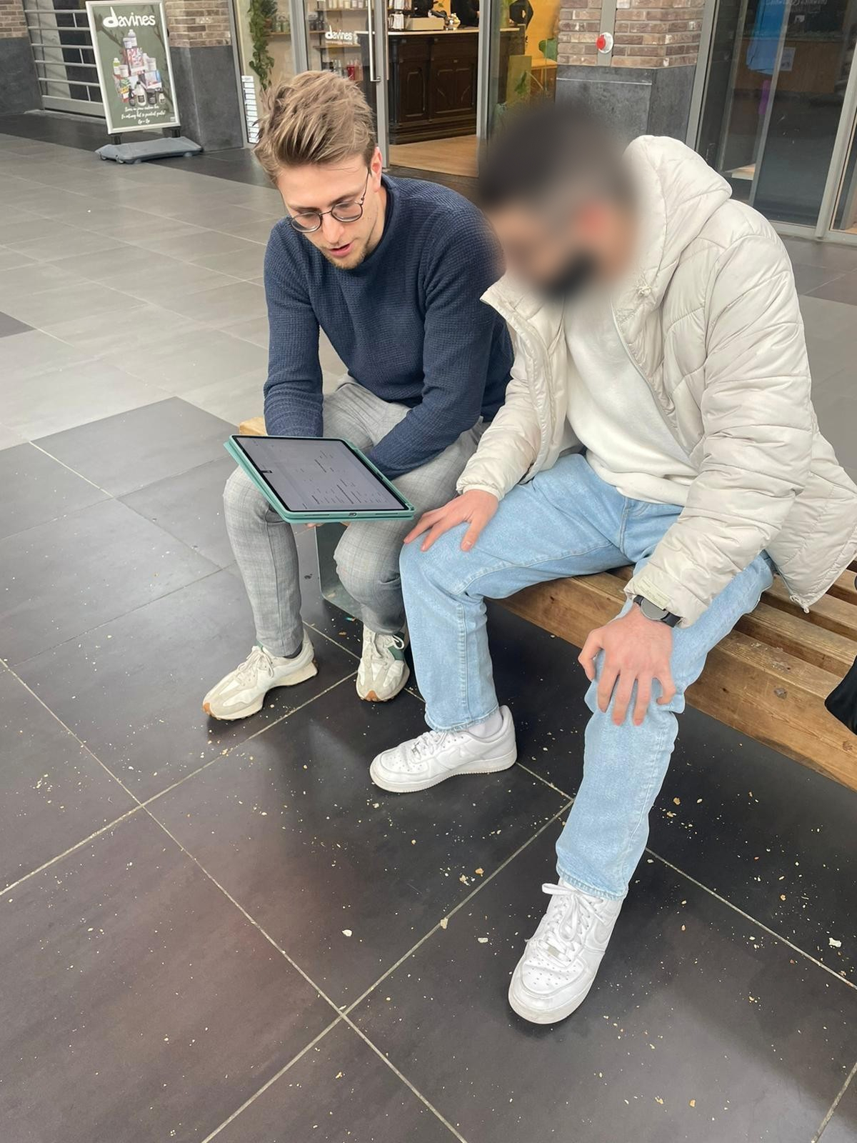 Inzage Fiscaal Dossier - guerilla research met burgers op straat